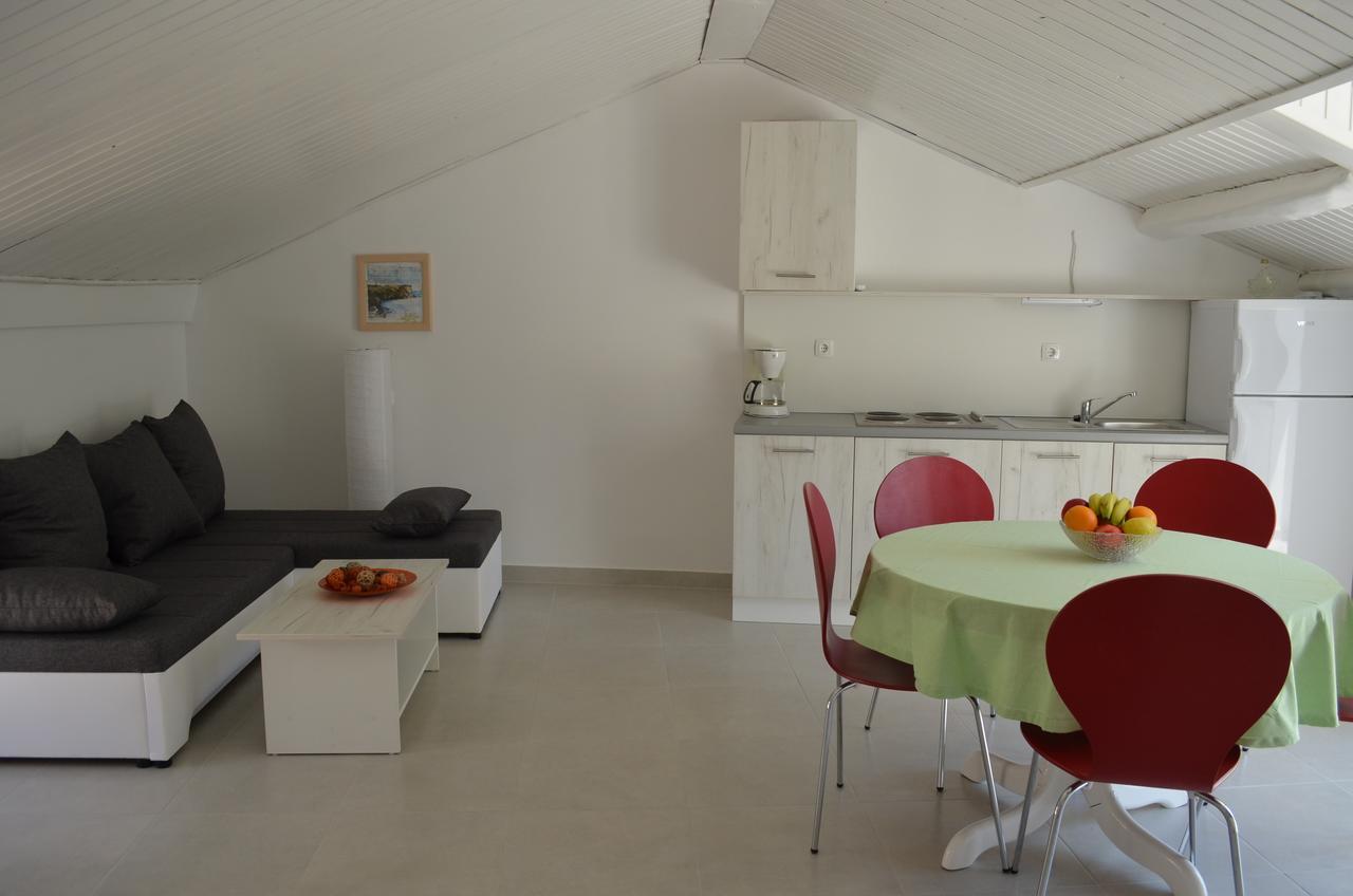 Apartments Petar Draga Bascanska Экстерьер фото